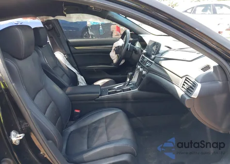 2018 Honda Accord Sport z USA, uszkodzony, nr VIN 1HGCV1F33JA223930